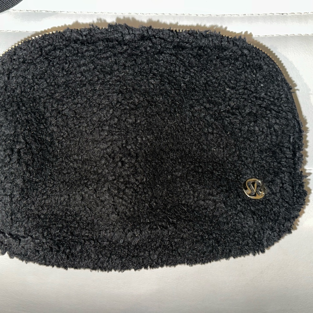 lululemon black zip pouch with logo tab